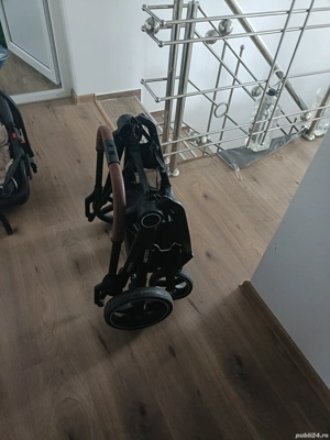 Vând căruț bebeluș