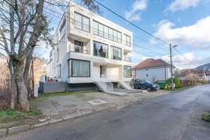 Apartament 2 Camere de Închiriat – Zona Șchei, Parcare Privată