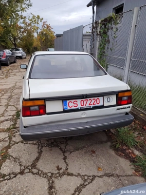 Vând Volkswagen Jetta An 1988 1.6 Benzina  - imagine 2