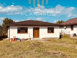 Casă in Mocira pe parter ,semifinisata ,493 mp teren  - imagine 2