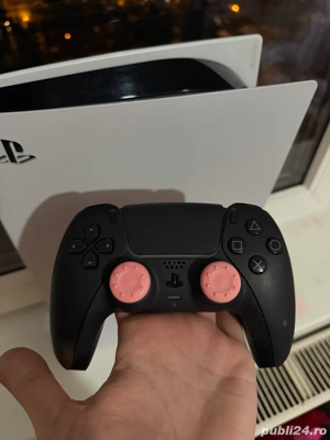 Ps5 cu disk + doua controllere  - imagine 3