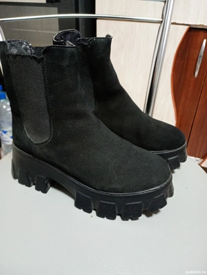 Ghetuțe fete măr 35 negre 