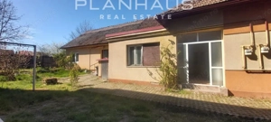 Casa tip duplex , str.Mihai Eminescu ,zona excelenta la strada principala