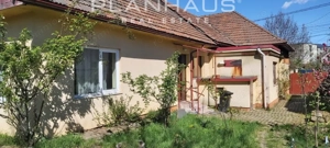 Casa tip duplex , str.Mihai Eminescu ,zona excelenta la strada principala