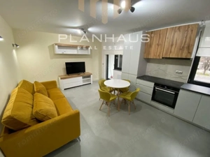 Inchiriere- 3 camere ultracentral ,etaj 1 B-dul Regele Mihai 1 *B-dul Bucuresti 