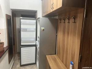Închiriez apartament cu 2 camere