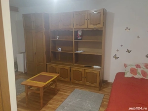 Închiriez garsoniera 