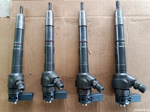 Injectoare Volkswagen Passat B7 cod motor CFFB 