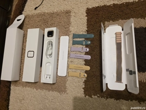  Apple Watch 4, GPS, Carcasa Gold Aluminium 40mm, Pink Sand Sport Loop 