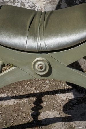 Scaun restaurat cu tapiterie noua - imagine 2