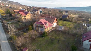 Casă / Vilă cu 4 camere de vânzare