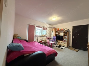 Apartament cu 3 camere,semidecomandat,centrala proprie ,zona Girocului - imagine 5