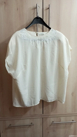 Bluză scurtă pentru femei.