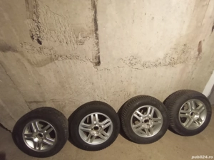 Vând 4 Jante aluminiu R15 echipate cu anvelope de iarnă 195/65/R15. Preț negociabil 
