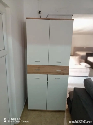 Corp înalt de mobilier de vânzare 