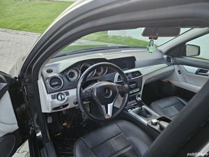 Proprietara, vand mercedes c200 - imagine 6