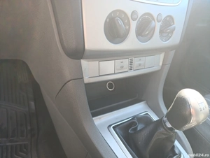 Ford Focus 1.6 tdi  - imagine 4