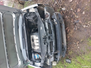 Dezmembrez vw touran - imagine 3