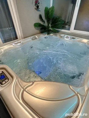 Escapada cu Jacuzzi Privat - Zona Ultra-Centrala - Cazare de lux plus Pachet Spa Privat - imagine 3
