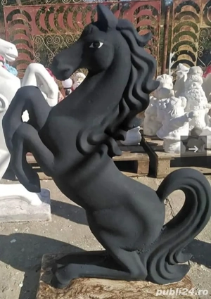 Decoratiuni gradina cal