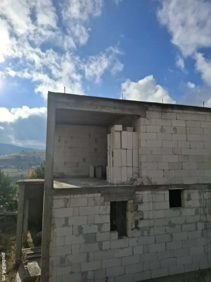Vând casă in construcție .  - imagine 2