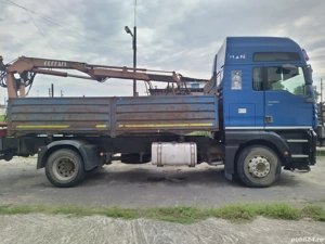 Camion basculabil cu macara - imagine 4