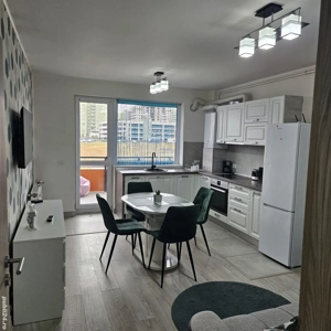 Proprietar închiriez studio Coresi 450 euro sau 600 euro cu utilități