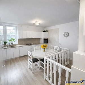 Casa in apreciabil potential,cu terase, curte,gradina echipata,2 pivnite,Str. Rodnei,Central,Targu M - imagine 3