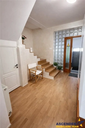 Casa in apreciabil potential,cu terase, curte,gradina echipata,2 pivnite,Str. Rodnei,Central,Targu M - imagine 8