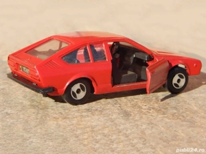 Macheta Alfa Romeo Alfetta GT Coupe sc 1:43 Polistil Italia cu lipsuri - imagine 4