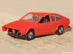 Macheta Alfa Romeo Alfetta GT Coupe sc 1:43 Polistil Italia cu lipsuri - imagine 2