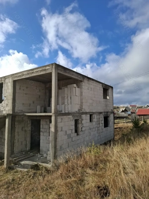 Vând casă in construcție .  - imagine 4