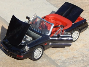 Macheta Alfa Romeo Spider IV 1990 fab Jouef Evolution Italia 1:18 uzat