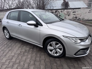 VW Golf 8 din 2021, benzină, 60550 km reali, proprietar  - imagine 8