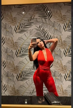 Doar la tine sau hotel 