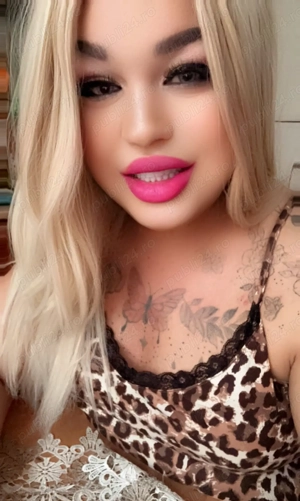 Adella Transexuala pentru prima dată în România 