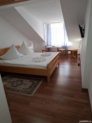 Angajez lucrator pensiune,ospatar,curatenie camere,ajutor bucatarie in Arieseni,jud Alba