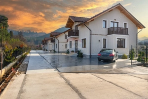 CASE NOI ÎN ARHITECTURĂ ALPINO-MODERNĂ CU ALEE PRIVATA | CRISTIAN - imagine 2