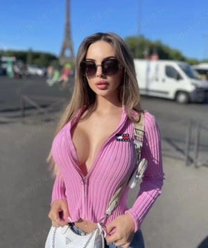 rebeca nou in oras , doar deplasari , fac si party - imagine 4