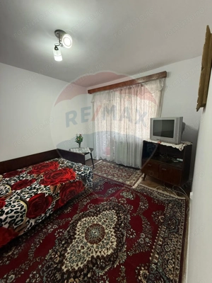 Apartament cu 3 camere de închiriat