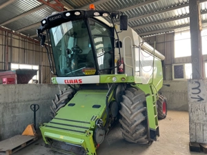 Combina Claas Tucano 450