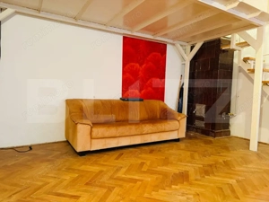  Garsonieră spațioasă, tip duplex, în centrul istoric al Brașovului  - imagine 2
