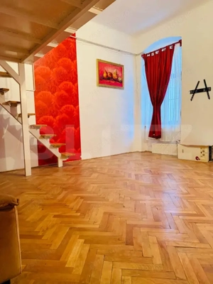 Garsonieră spațioasă, tip duplex, în centrul istoric al Brașovului  - imagine 5