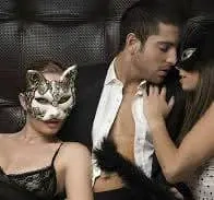 Suntem un cuplu frumos. Va asteptam să vă petreceti momente frumoase alături de noi 