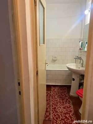 Apartament cu 2 camere   ultracentral   confort 1 decomandat   etaj 2   Pret: 83.500  neg.   - imagine 3