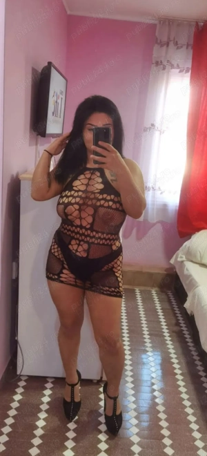 Elena 36 Anii- Plăcerea Ta!