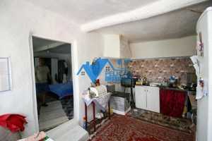 Vând casă bătrânească  - imagine 5