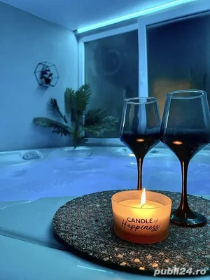Pachet Cazare Ultra-Central Regim Hotelier - Jacuzzi Privat - Parcare + Smart Tv la Jacuzzi