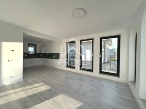 Casa individuala, LA CHEIE - 3 camere, 85 mp, 340 mp teren - DE VANZARE