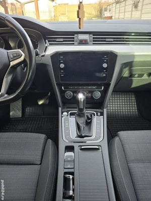 Volkswagen Passat 2020 - imagine 5